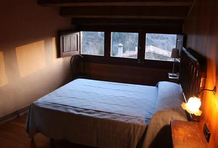 Can Coderch 招待所 3*